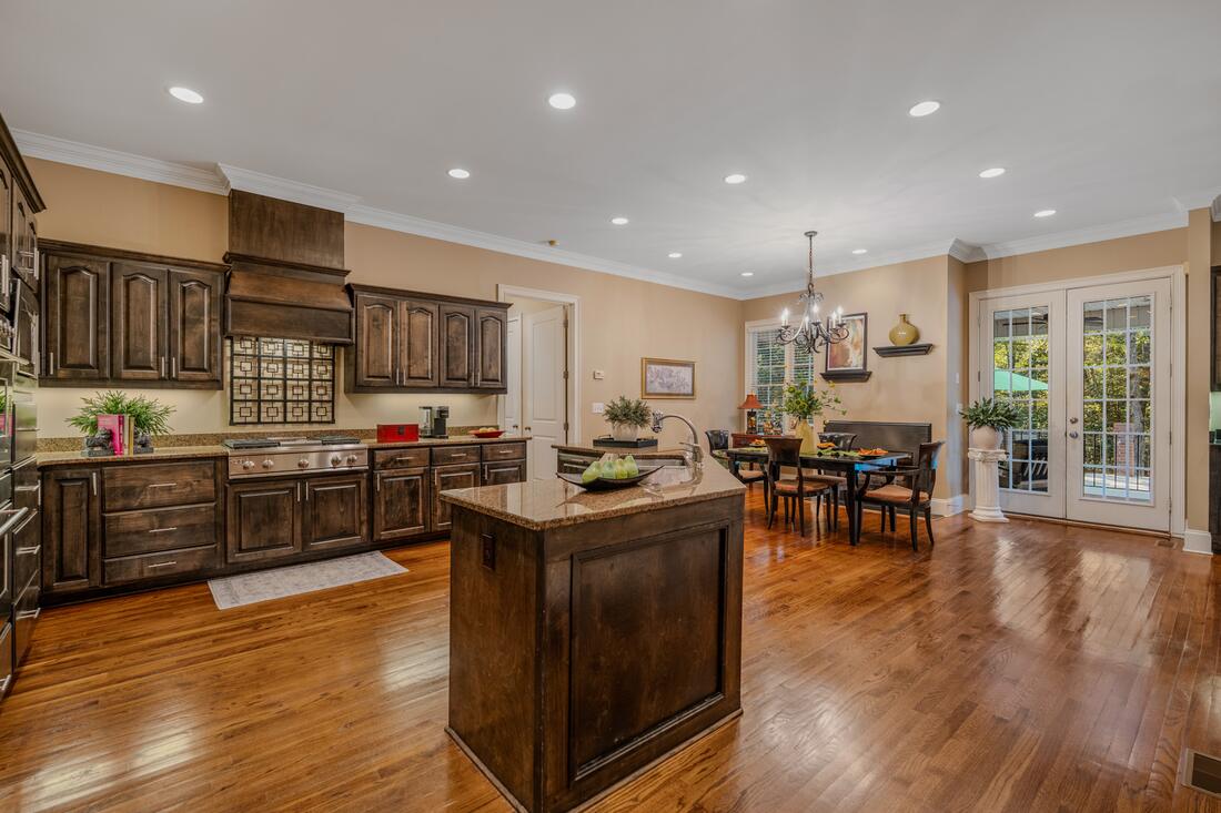 Kitchen and breakfast room