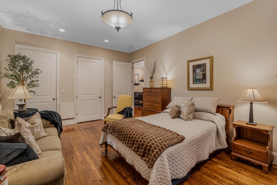 Guest suite